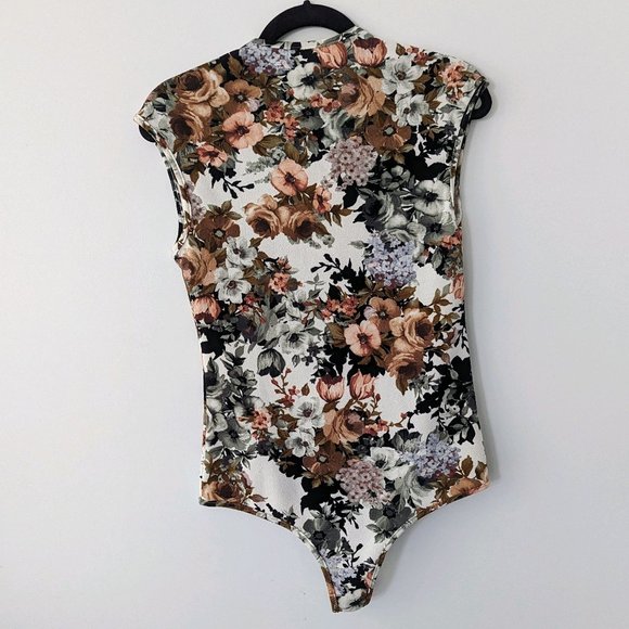 YaYa & Co Bodysuit Size Large - Picture 2 of 2